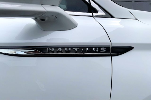 Used 2021 Lincoln Nautilus Reserve w/ Equipment Group 202A AWD/4WD image 7
