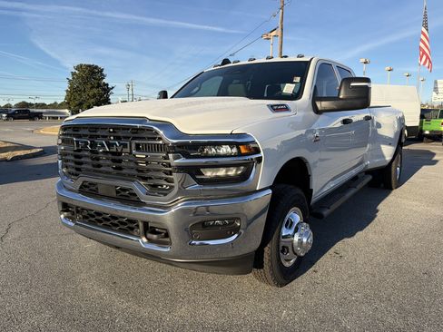 New 2026 RAM 3500 Tradesman image 2