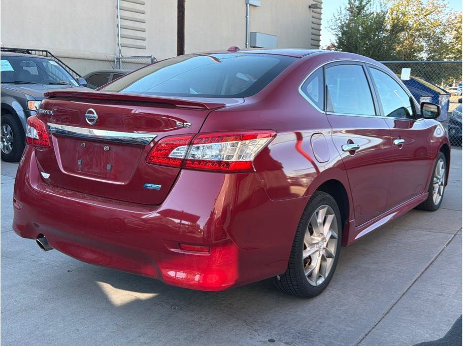 Used 2014 Nissan Sentra SR w/ SR Driver Package FWD image 3
