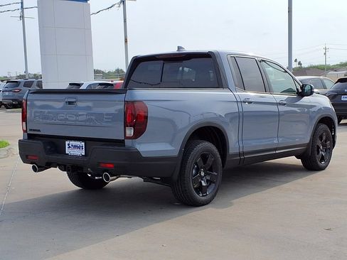 New 2026 Honda Ridgeline Black Edition image 7