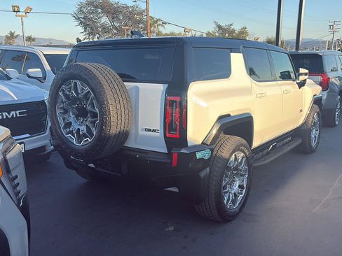 Used 2025 GMC Hummer EV 3X w/ LPO, Sport Package image 16