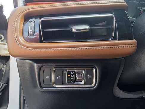 Used 2022 Lincoln Aviator Reserve w/ Equipment Group 201A AWD/4WD image 16