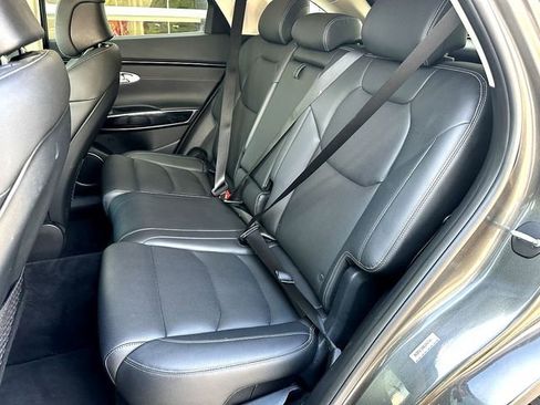 Used 2025 Genesis GV70 2.5T AWD/4WD image 18