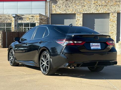 Used 2024 Toyota Camry SE image 6