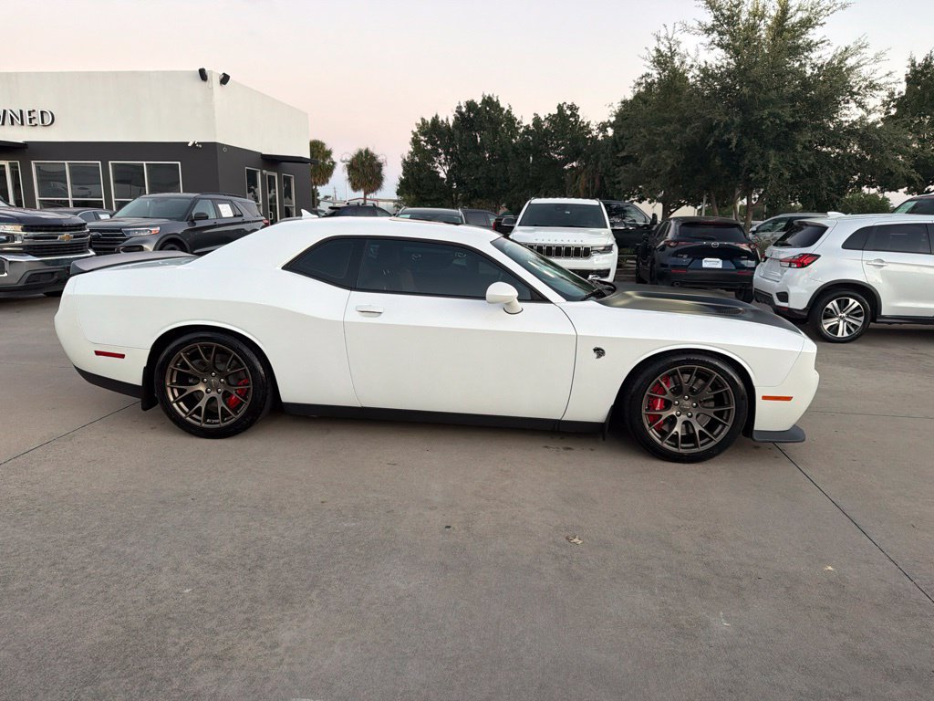 Used 2016 Dodge Challenger SRT Hellcat RWD image 2