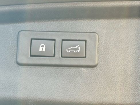 Used 2022 Subaru Outback Limited image 5