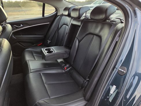 Used 2025 Genesis G70 2.5T image 22