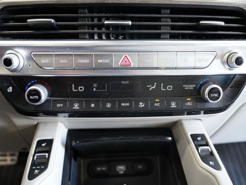 Used 2020 Kia Telluride SX w/ SX Prestige Package AWD/4WD image 23