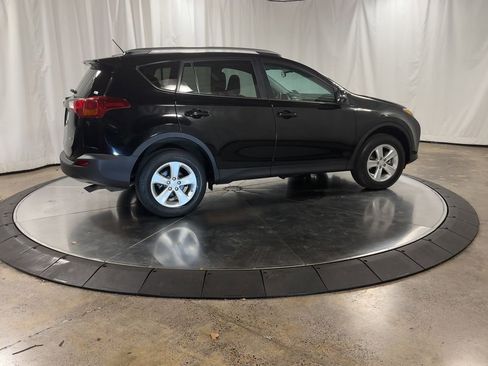 Used 2014 Toyota RAV4 XLE image 2