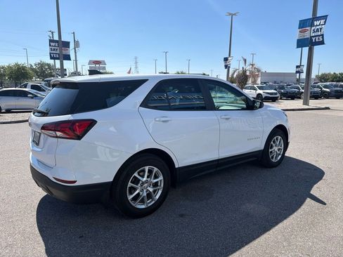 Used 2023 Chevrolet Equinox LS w/ LS Convenience Package FWD image 7