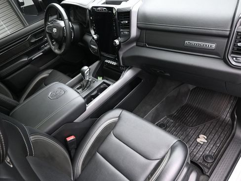 Used 2023 RAM 1500 Laramie AWD/4WD image 17