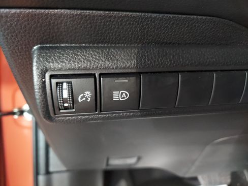 Used 2025 Toyota Corolla SE FWD image 25