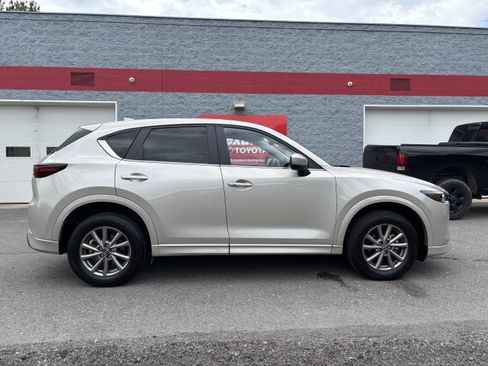 Used 2025 MAZDA CX-5 AWD 2.5 S w/ Preferred Package image 2