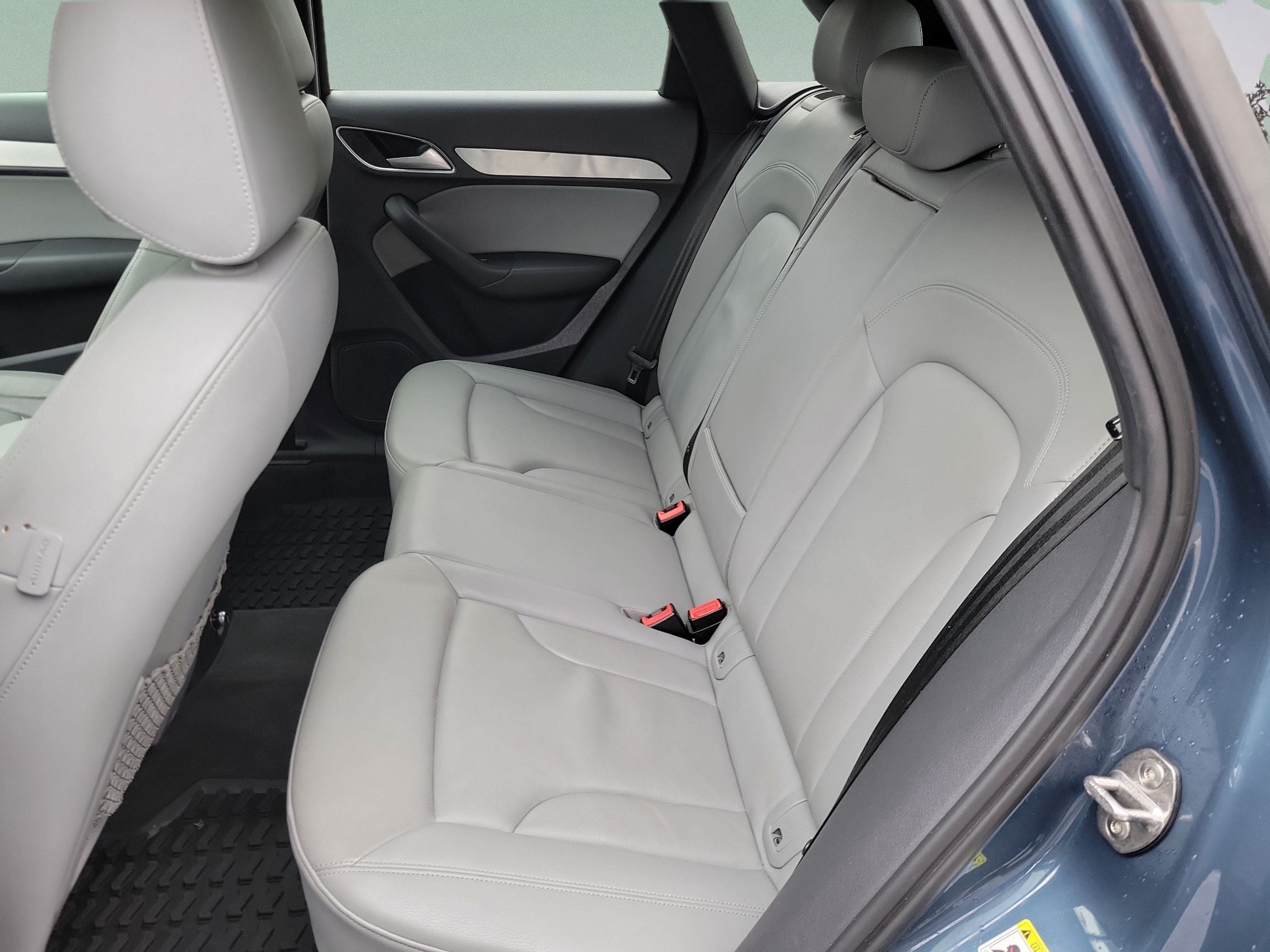 Used 2018 Audi Q3 2.0T Premium FWD image 24
