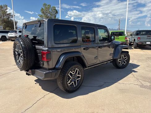 New 2025 Jeep Wrangler Unlimited Sahara AWD/4WD image 5