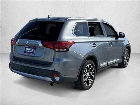 Used 2017 Mitsubishi Outlander SEL image 5