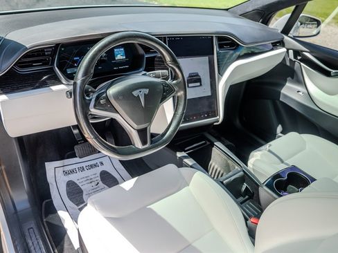 Used 2020 Tesla Model X Long Range AWD/4WD image 16