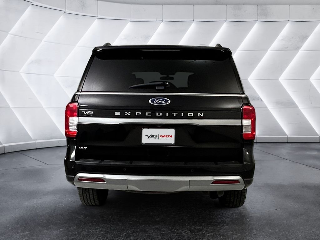 Used 2024 Ford Expedition XLT RWD image 5