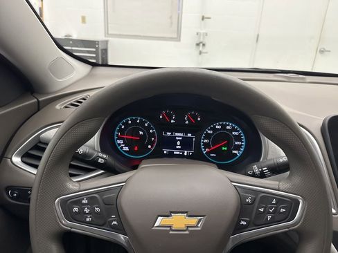 Used 2022 Chevrolet Malibu LS w/ Driver Confidence Package II image 12