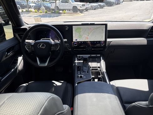 Certified 2025 Lexus GX 550 w/ Accessory Package (2T) AWD/4WD image 29