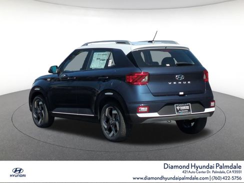 New 2026 Hyundai Venue SEL FWD image 4