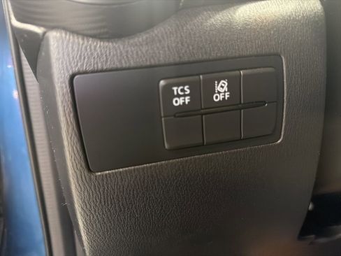 Used 2019 MAZDA CX-3 Sport w/ Sport I-ACTIVSENSE Package image 17