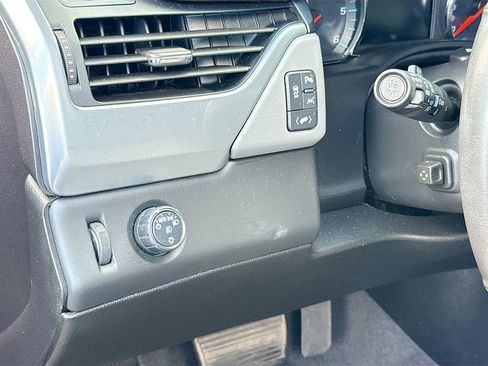Used 2020 Chevrolet Suburban LT image 11