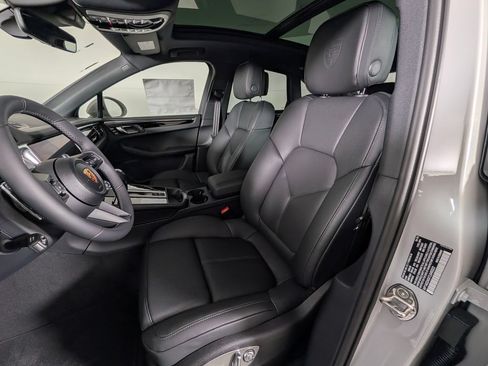 New 2026 Porsche Macan S AWD/4WD image 5