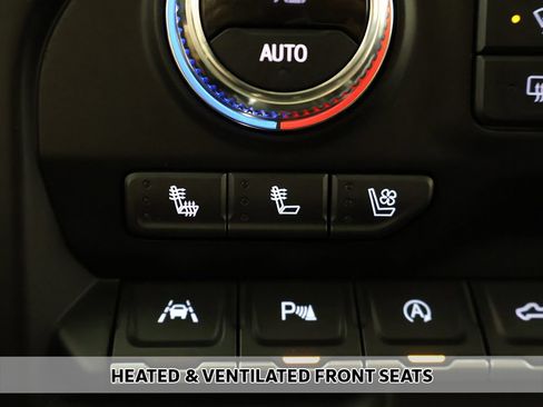 Used 2021 GMC Sierra 1500 Denali w/ Denali Ultimate Package AWD/4WD image 11