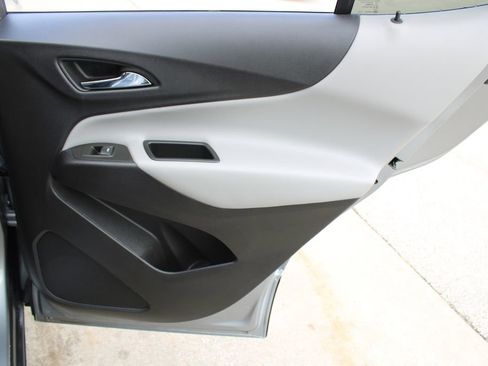 Used 2024 Chevrolet Equinox LS w/ LS Convenience Package FWD image 22