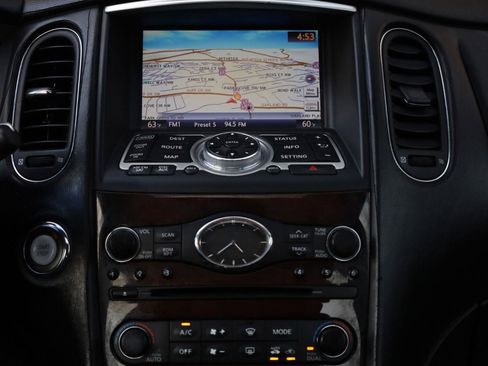 Used 2010 INFINITI EX35 Journey RWD image 38