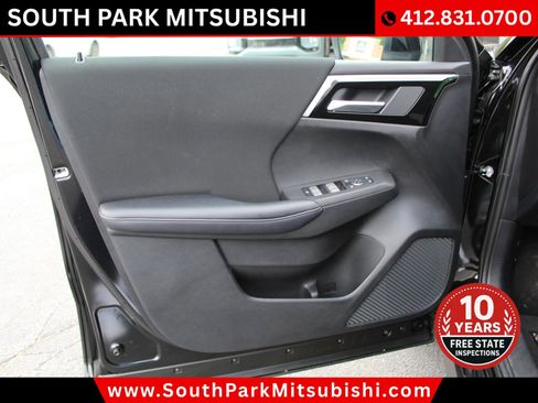 Used 2024 Mitsubishi Outlander ES AWD/4WD image 13