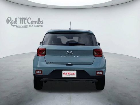 New 2026 Hyundai Venue SE image 4