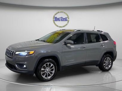 Used 2020 Jeep Cherokee Latitude Plus w/ Comfort/Convenience Group