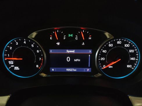 Used 2021 Chevrolet Traverse LT FWD image 23
