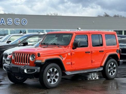Used 2019 Jeep Wrangler Unlimited Sahara w/ Advanced Safety Group AWD/4WD image 35