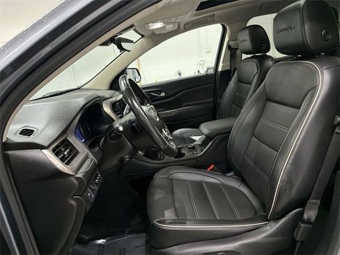 Used 2021 GMC Acadia Denali w/ Denali Technology Package image 23