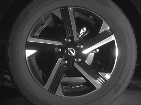 Used 2025 Nissan Sentra SV image 14