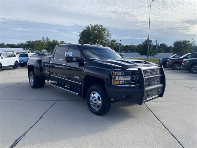 Used 2019 Chevrolet Silverado 3500 High Country w/ Duramax Plus Package AWD/4WD image 1