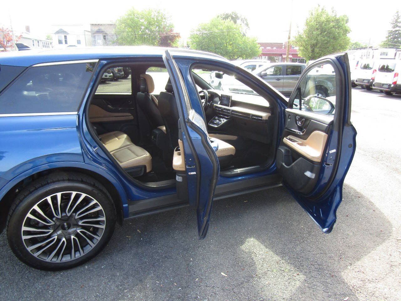 Used 2020 Lincoln Corsair Reserve w/ Equipment Group 201A AWD/4WD image 26