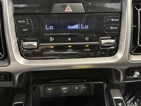 Used 2023 Kia Sorento X-Line EX AWD/4WD image 13