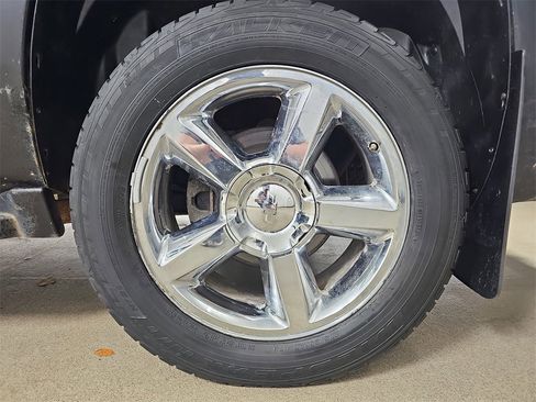 Used 2012 Chevrolet Avalanche LTZ image 39
