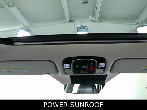 Used 2024 Hyundai Palisade SEL w/ Premium Package FWD image 21