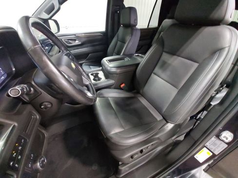 Used 2022 Chevrolet Tahoe LT w/ Luxury Package AWD/4WD image 16
