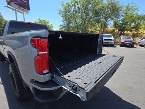 Used 2026 Chevrolet Silverado 3500 High Country w/ Technology Package AWD/4WD image 11