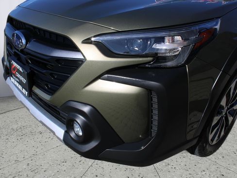 Used 2025 Subaru Outback Touring image 10