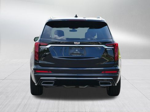 Used 2025 Cadillac XT6 Luxury FWD image 6