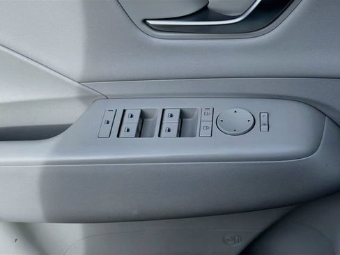 Certified 2024 Hyundai Kona Limited AWD/4WD image 18