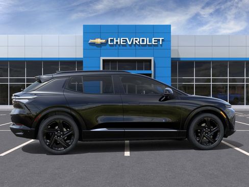 New 2025 Chevrolet Equinox EV RS w/ Convenience Package II FWD image 32