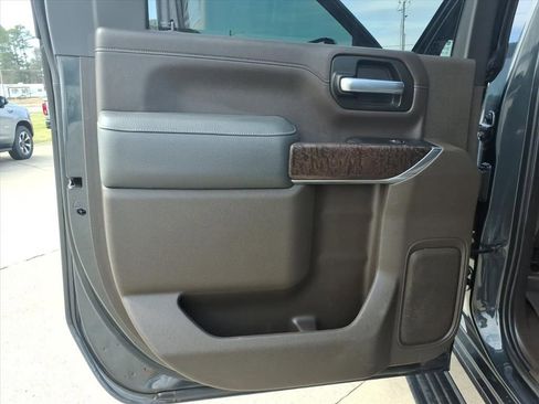 Used 2023 GMC Sierra 2500 Denali w/ Denali Ultimate Package image 23